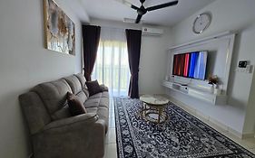 Alanis Suite Klia With Neflix